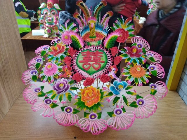 面對陜西花饃這朵民間藝術奇葩,叫人不忍心吃它