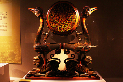 虎座鳥架鼓