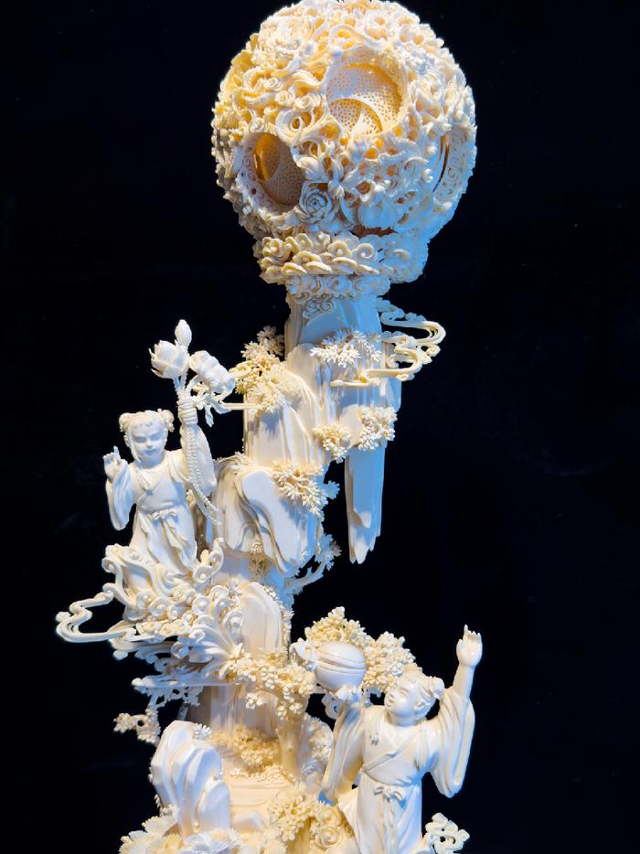 廣東嶺南文化藝術研究會會員作品展亮相嶺南工藝美術館